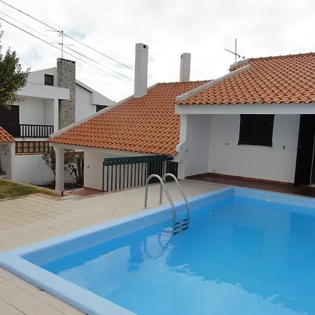 Holiday Rua Dos Menesireis 펜션