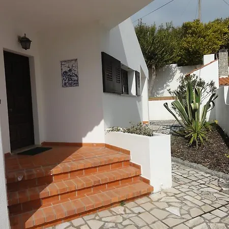 Holiday Rua Dos Menesireis 펜션 파타이아스